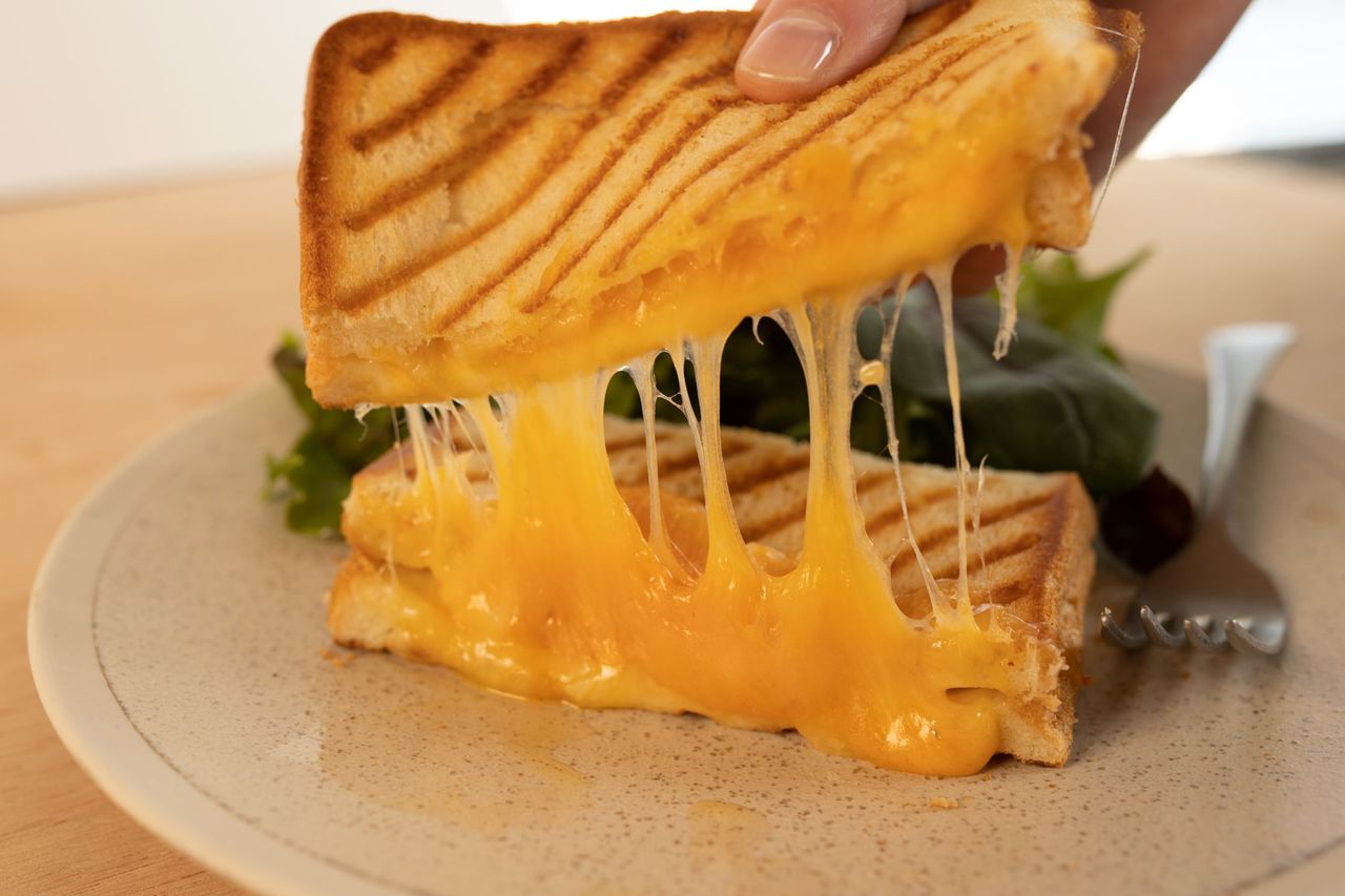 アボガド・クリームチーズトースト